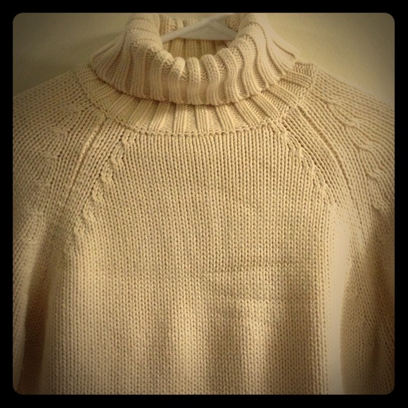 Beautiful Gap Ivory Sweater Small