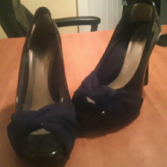 3" black high heels