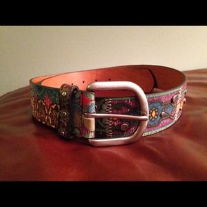 Fossil leather belt