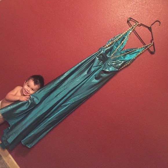 La Femme dress - Picture 2 of 4