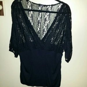 🚫 SOLD🚫 Beautiful full lace top