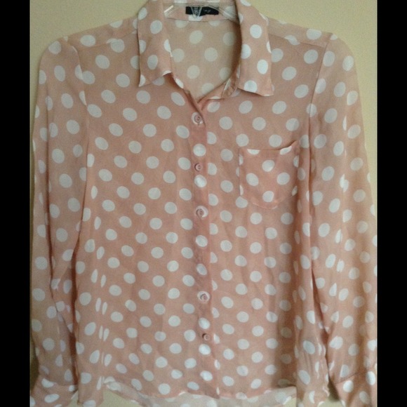 Forever 21 Tops - 💛SALE💛Polka Dots Long sleeve Top