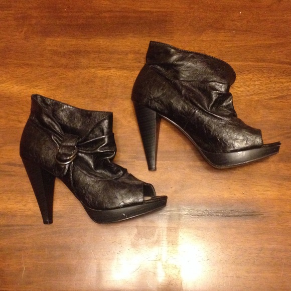 Black open toe boots