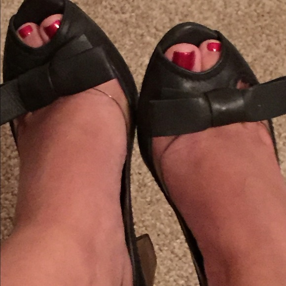 BCBG MaxAzria Heels - Picture 2 of 3