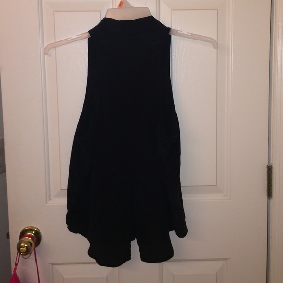 ☀️VS Button down☀️ - Picture 2 of 4