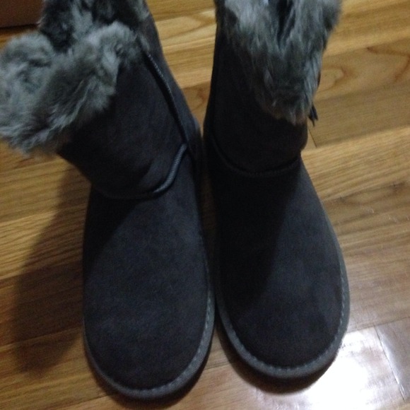 Grey Short Boots - Picture 3 of 4