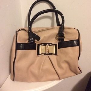 Aldo nude and black boston bow bag