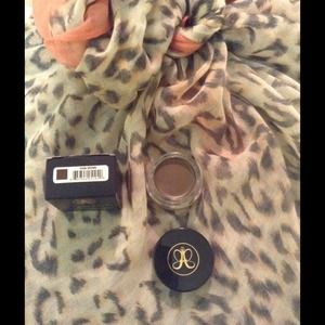 Anastasia Beverly Hills *Dark Brown*  Pomade