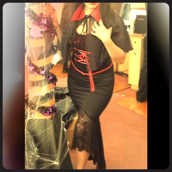 Voluptuous Vampire Adult Costume