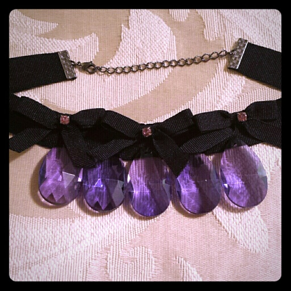 **SOLD ON MERCARI** Beautiful black choker - Picture 1 of 4