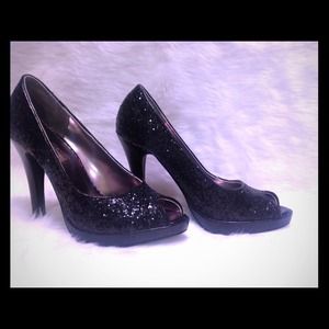 👠Sexy black glitter peep-toe heels! 👠