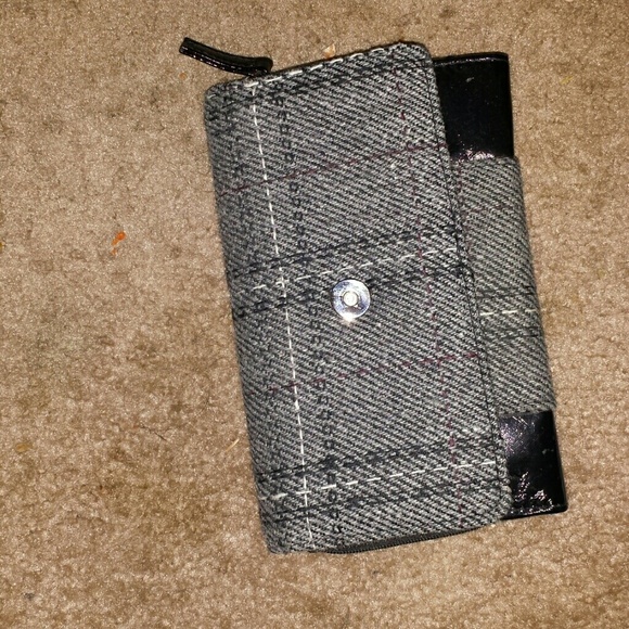 Wallet - Picture 1 of 3