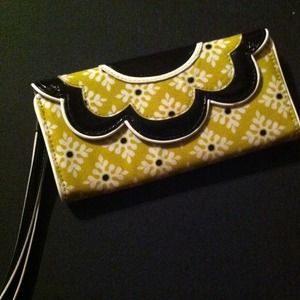 Retired Frill wallet by Vera Bradley