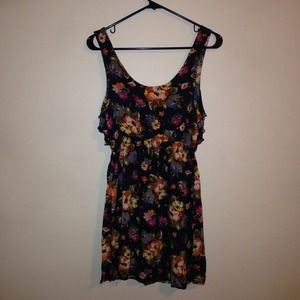 Floral dress NWOT