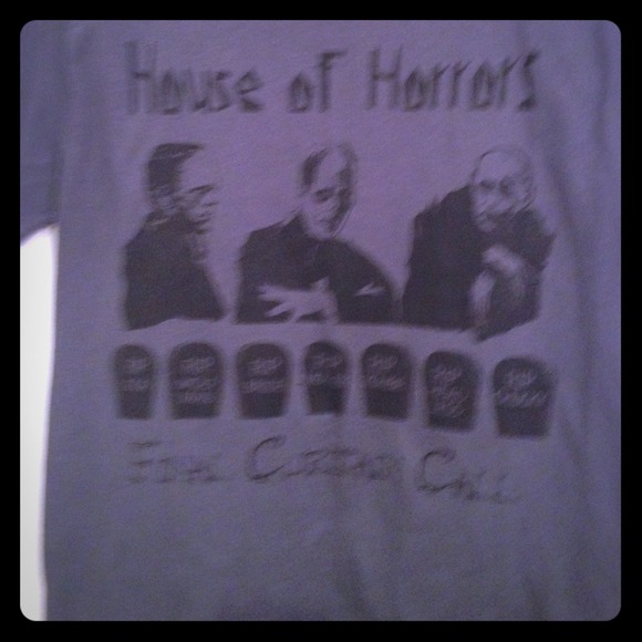 Iconic House of Horror T-shirt. Black on grey.