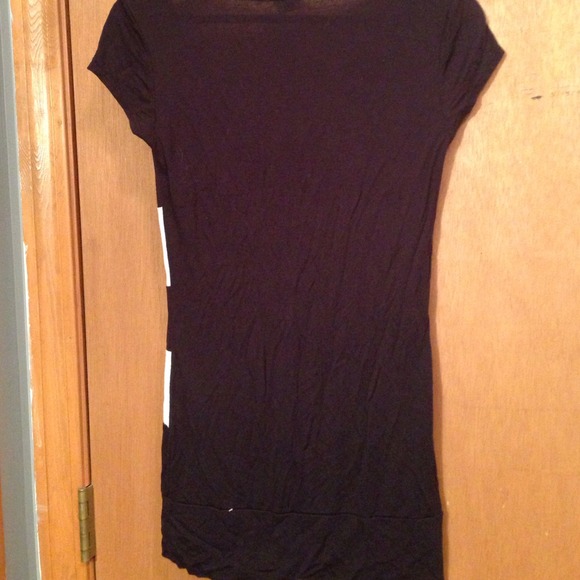 Black and white tee - Picture 2 of 2