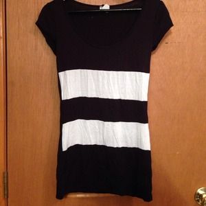 Black and white tee