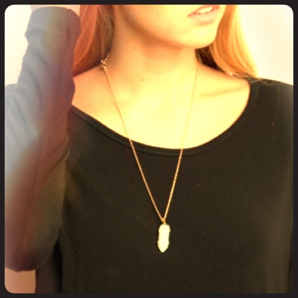 Brandy melville necklace! Opal stone