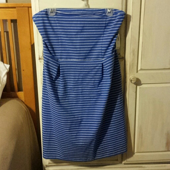 Old Navy strapless dress. NWT.