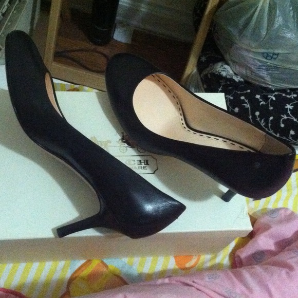 Authentic Coach Pumps - Picture 3 of 3