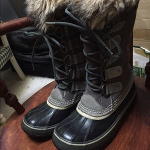 Sorel Joan of Arctic Shale 10
