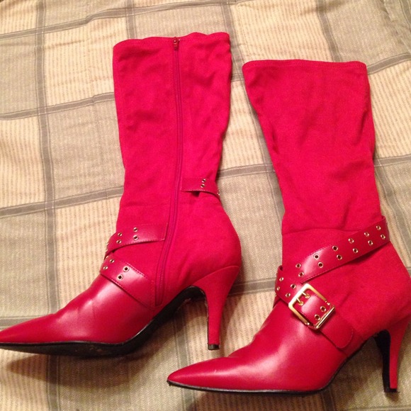 Jessica London red boots