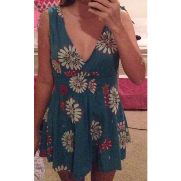 American Rag Tops - Floral sleeveless top