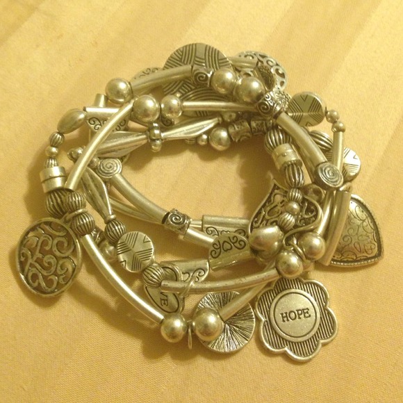 Stretch charm bracelet