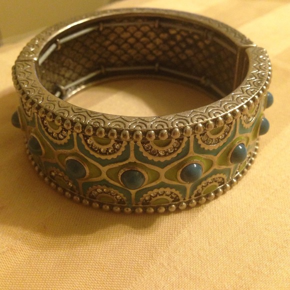 Stretch Lia Sophia bracelet