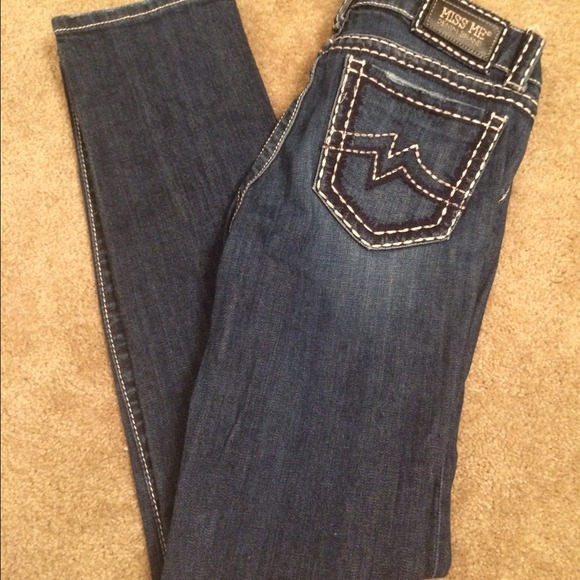 Size 31 Miss Me skinny jeans!!