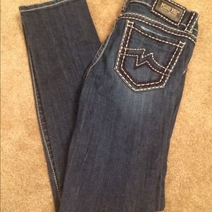 Size 31 Miss Me skinny jeans!!