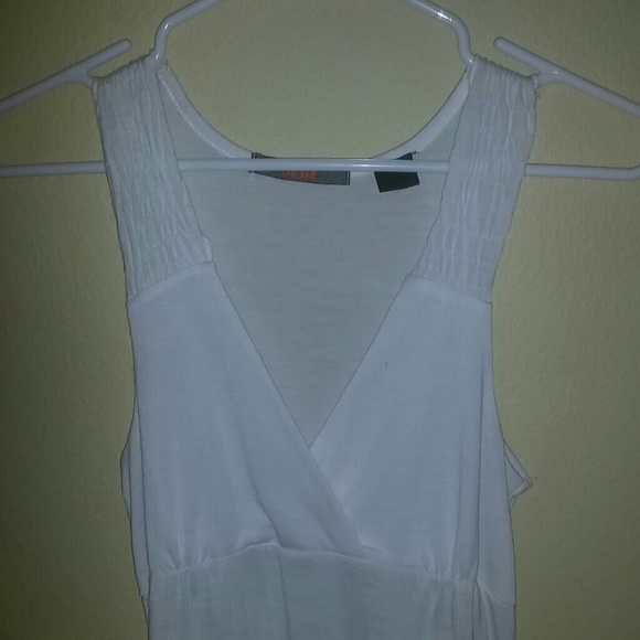 White Tank-Top - Picture 2 of 4