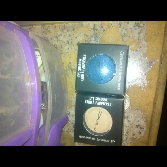 Authentic MAC trade value: 40 - Picture 1 of 1