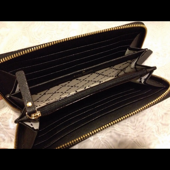 🚫SOLD🚫NEW Kate Spade Saffiano Leather Wallet NWT - Picture 3 of 4