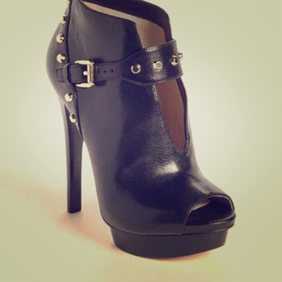 Michael Kors Ailee bootie