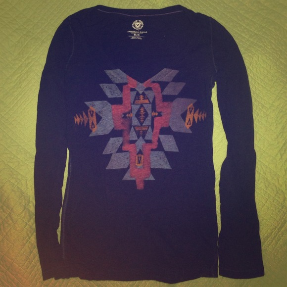 🎉ONE DAY SALE Aztec tee shirt