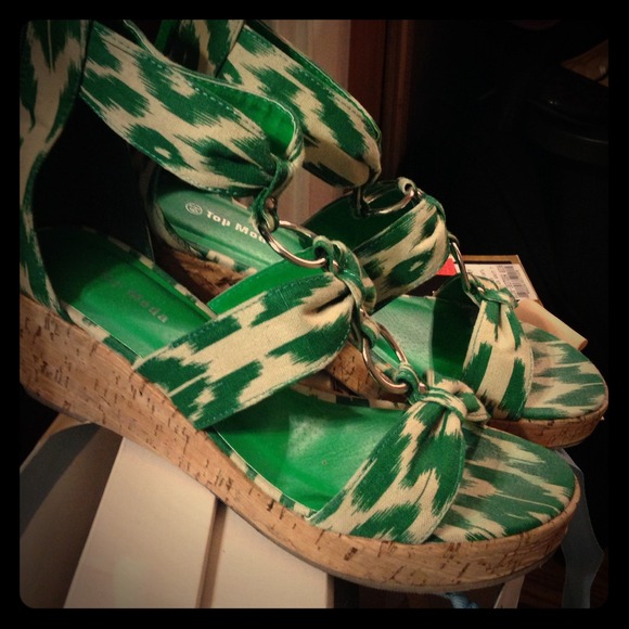 Vintage Green and White Wedged Sandals