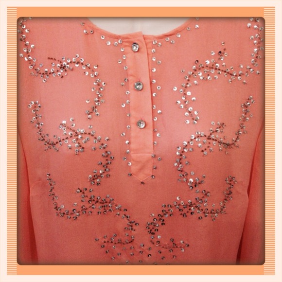 Top - Picture 2 of 4