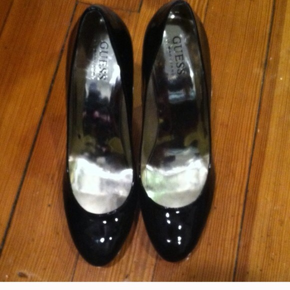 ⬇️REDUCED⬇️Patient Leather Pumps - Picture 2 of 5