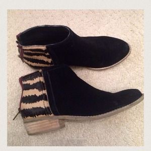 Dolce vita black with animal print bootie