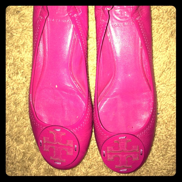 Fuchsia Tory Burch Reva size 9