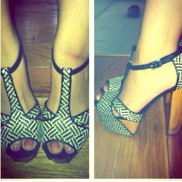 💜SOLD💜Jessica Simpson Heels