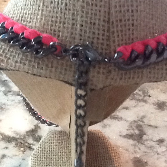 GAP-BLACK RODIUM & 💕HOT PINK💞MACRAME NECKLACE - Picture 2 of 4