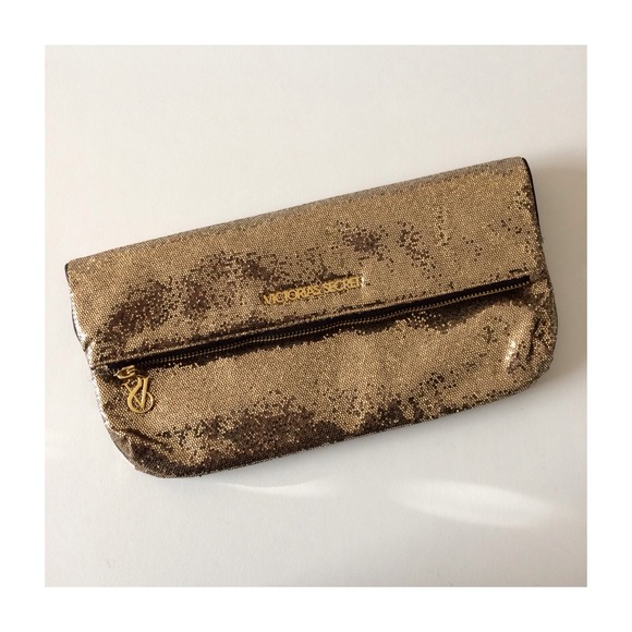 SOLD Victoria's Secret - Picture 2 of 4