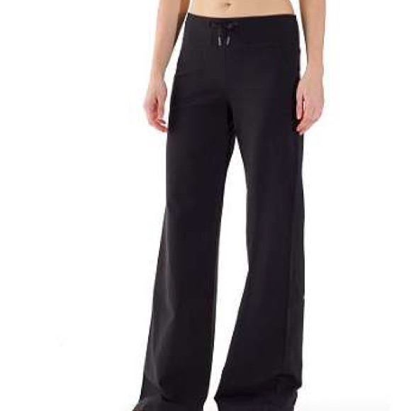 Black lululemon still pant