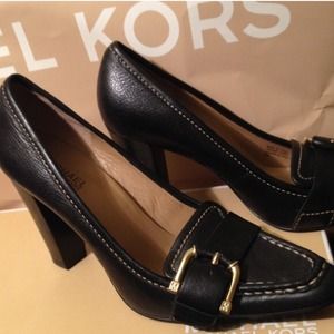 Michael Kors pumps