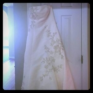 Wedding gown