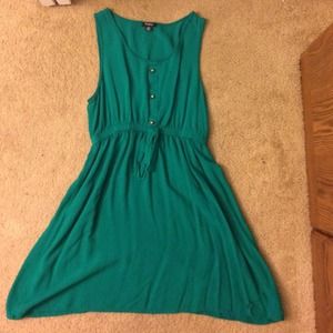 🔴 ON HOLD 🔴 Green dress 👗✨