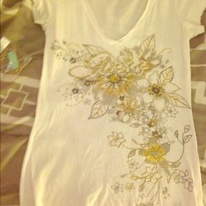 Guess top with matching jewelry