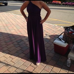 One size fits all gown